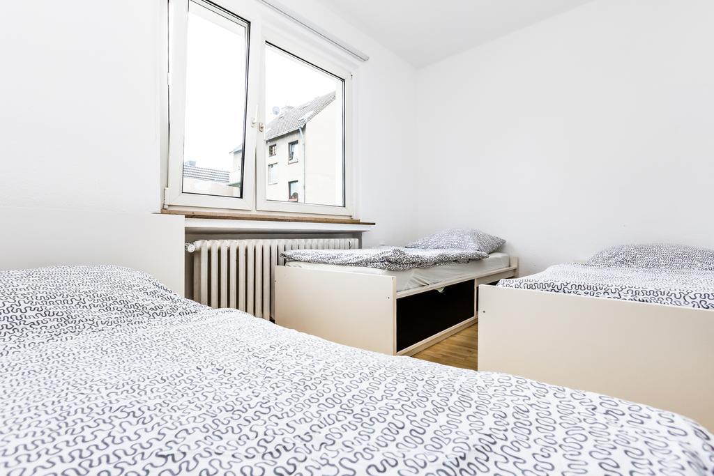 Apartment Köln Weidenpesch Zimmer foto