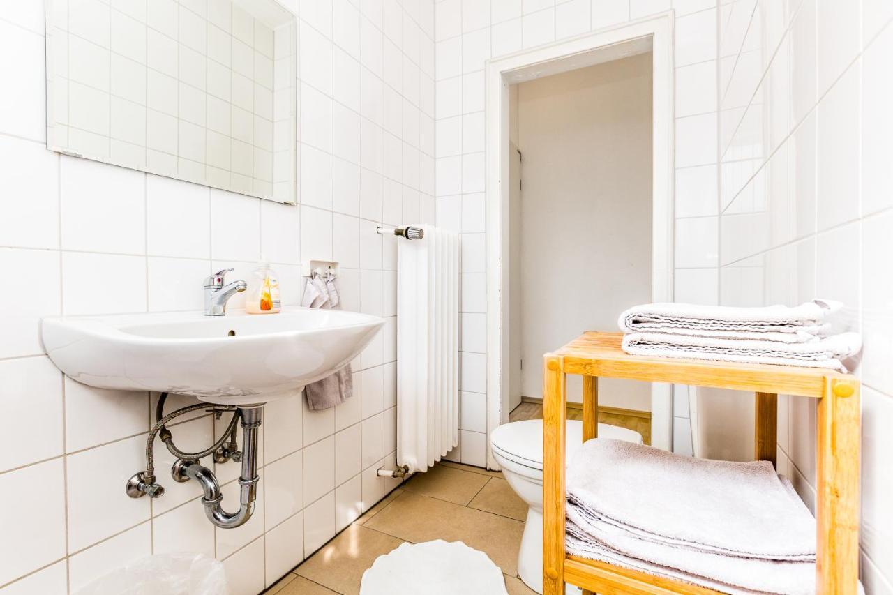 Apartment Köln Weidenpesch Zimmer foto